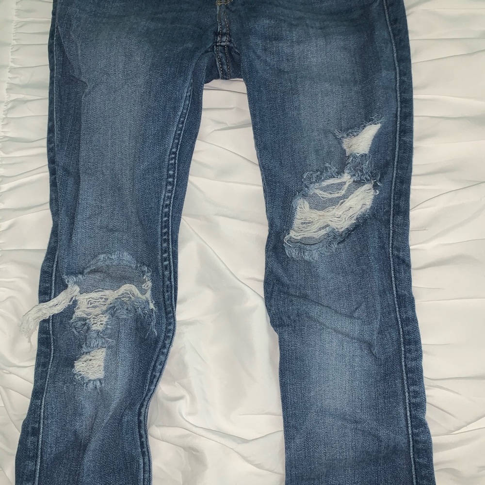 Hollister Ripped Jeans - Picture 2 of 4
